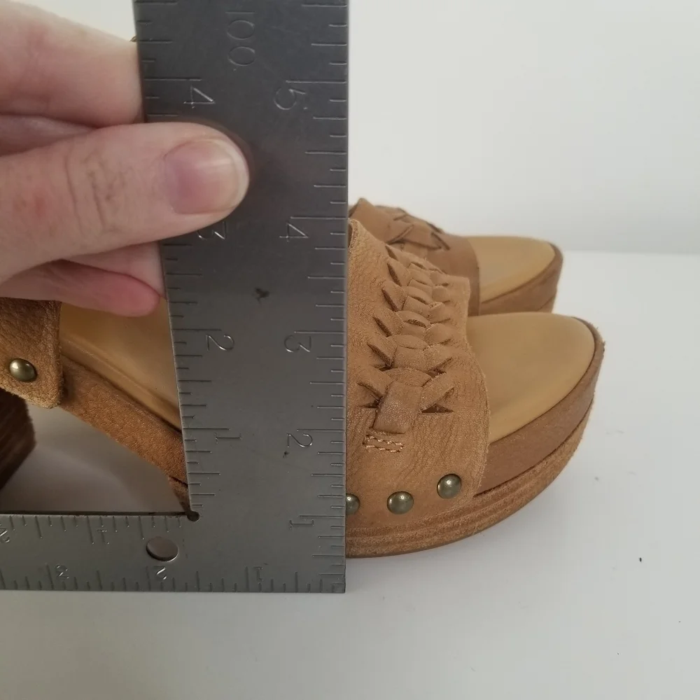 Kork-Ease Passilla Block Heel Platform Leather Sandals Size 7 Tan Studded